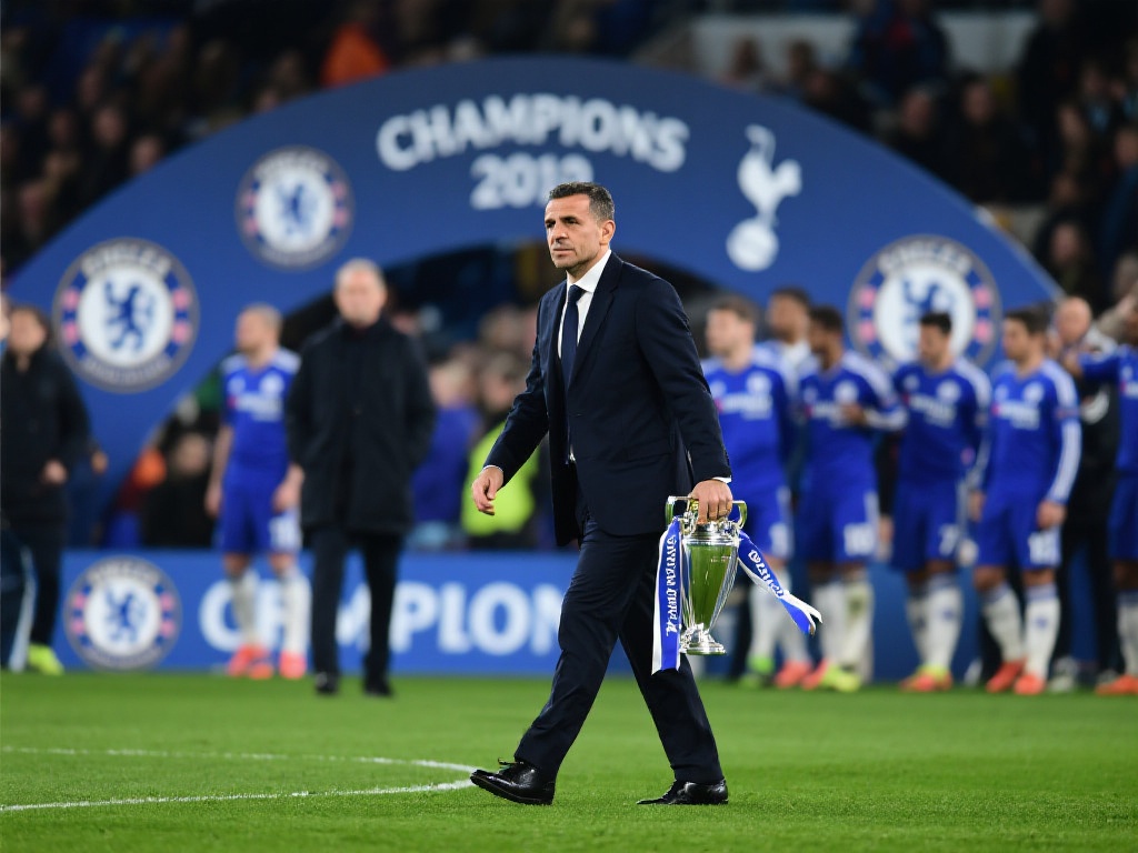 足坛名宿齐聚新疆，助力职工足球事业蓬勃发展